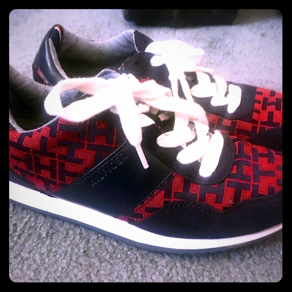 Women’s Tommy Hilfiger tennis shoes